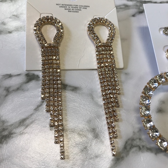 ‼️ Diamond Rhinestone Drop Earring - Picture 4 of 5